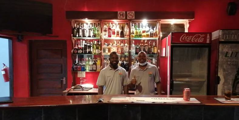 Bar at Sunset Beach Resort Chidenguele Mozambique - Unwind with tropical cocktails and refreshing drinks at our beachside bar.